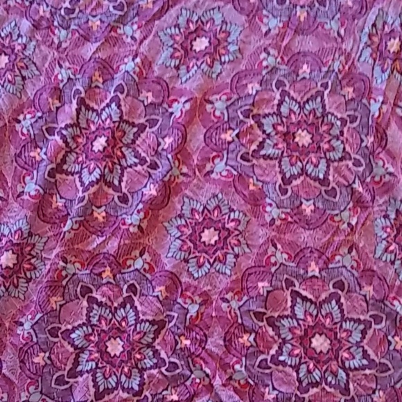 Mandala print MUDD tee - Picture 2 of 2